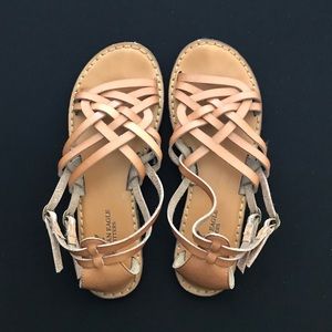 American Eagle Sandals